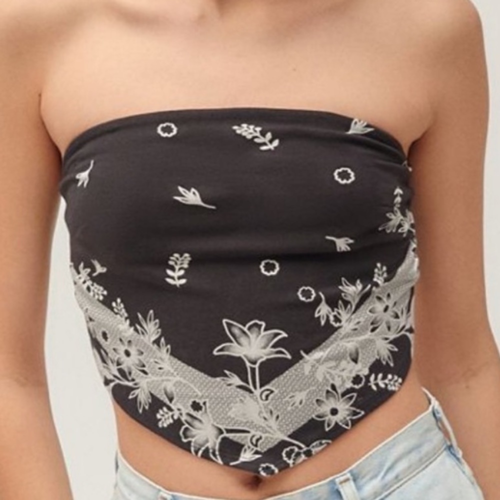 UO Cabana Strapless Handkerchief Tube Top